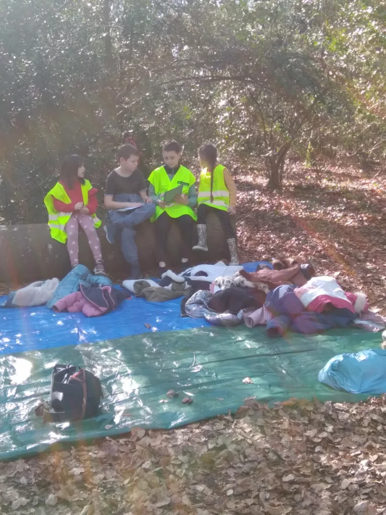 Les CP et CM2 expérimentent l’école du dehors